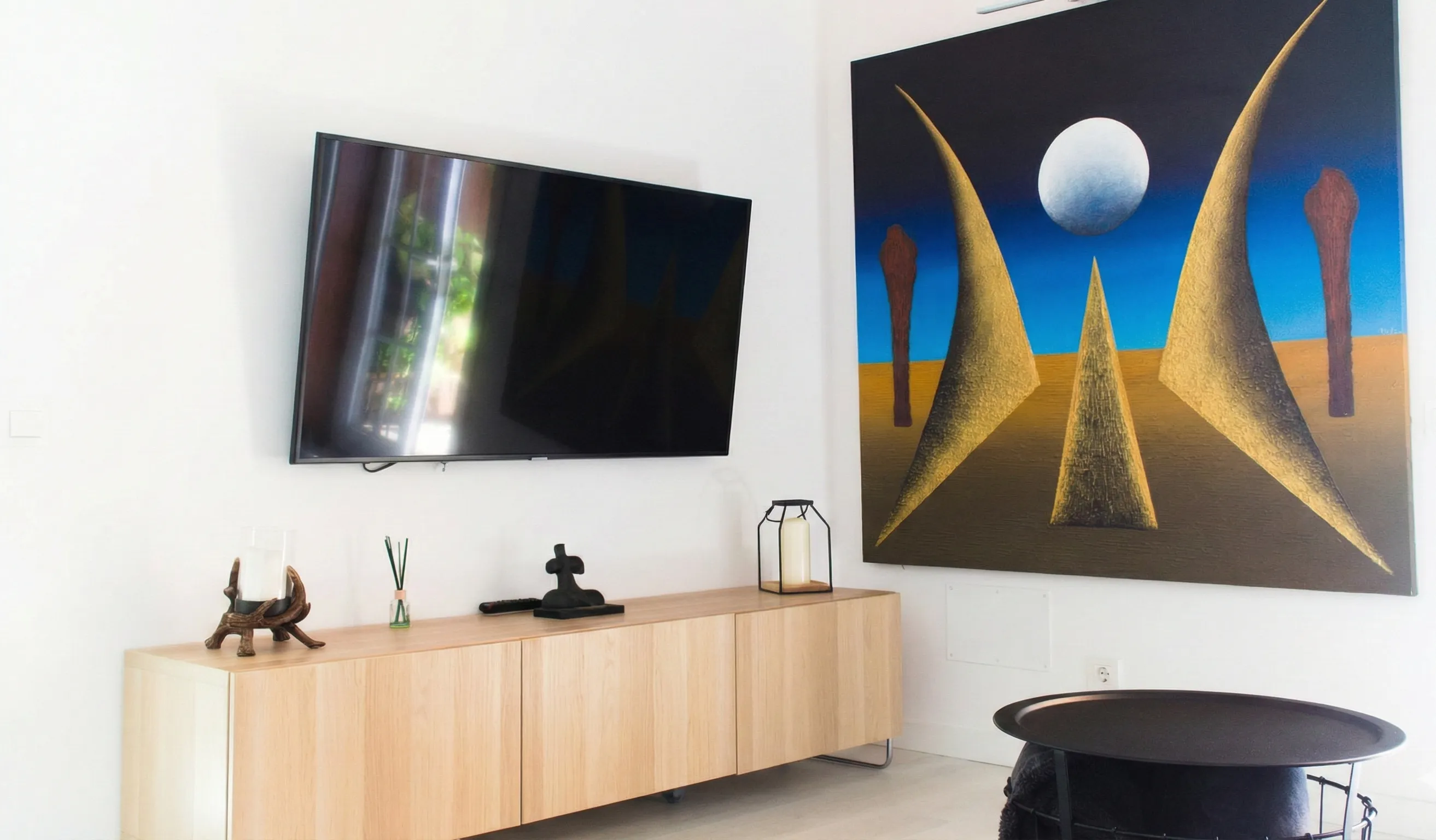 Dormitorio principal con cama doble